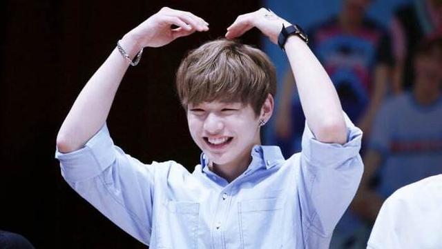 蔡徐坤和姜丹尼尔:不同国度,同一奇迹!