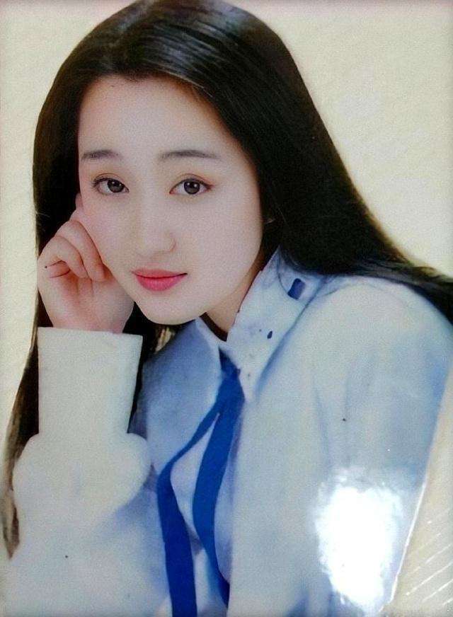 杨钰莹惊艳旧照年轻时候真是美得不像话