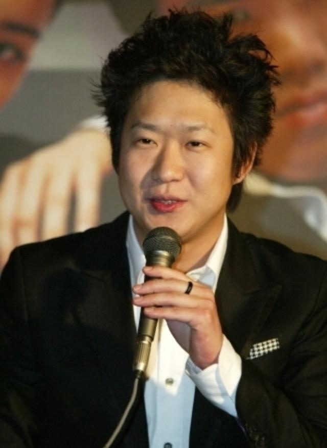 花美男鲁裕敏无疑是当年许多女性歌迷最喜欢的nrg成员之一