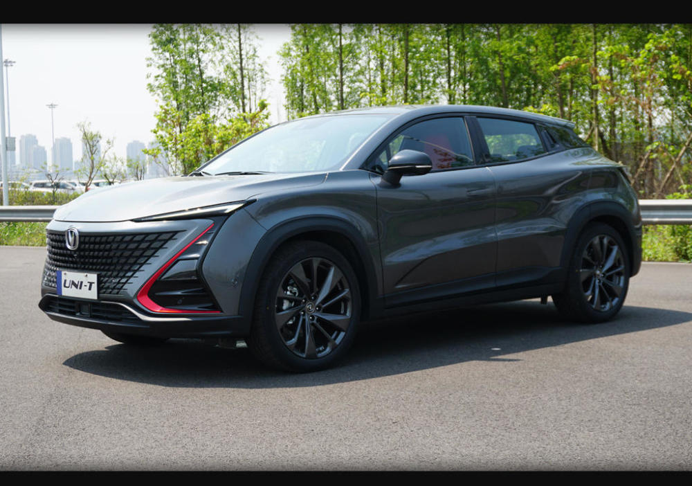 从新车的定位来看,长安uni-t的竞争对手锁定在合资品牌中的广本缤智