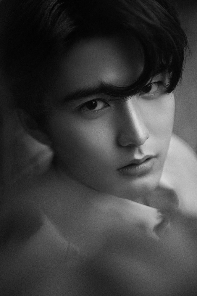 《如意芳霏》发布角色海报 刘奕畅饰演徐平风度翩翩神秘感十足_腾讯