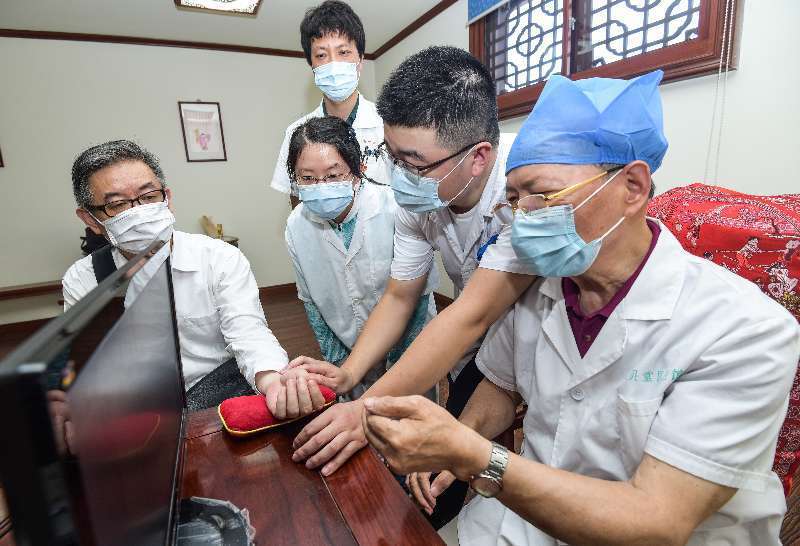 不断创新,名老中医传承发展的关键陈霞波师从王晖以来,先后被评为第二