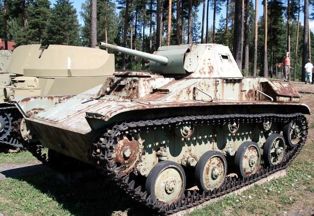 二战苏联轻型坦克t70除了轻之外就没什么优点了