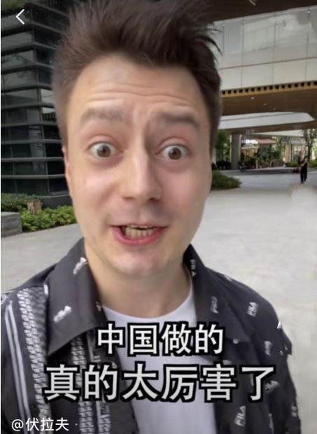 因此,在大名鼎鼎的电竞粪坑——抗压吧内,不少抗蛆,黑粉都将他称为"金