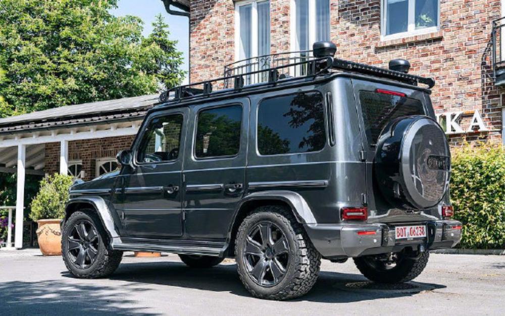 巴博斯改装的防弹奔驰大g,车顶特别设计,能架枪进行反击_腾讯新闻