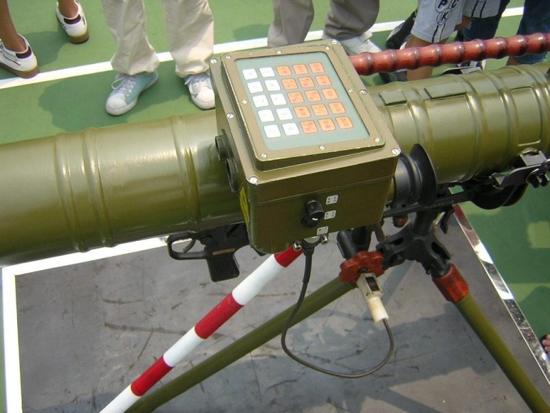 pf98细节为服役多年的pf98型120毫米单兵火箭筒加载智能编程模块不是