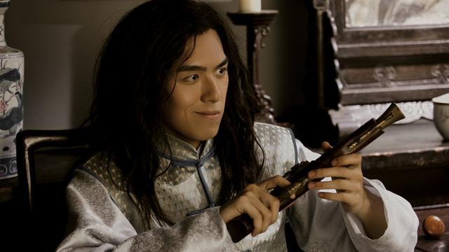 单从剧情来看还是很鼓舞人心的,剧中苏乞儿的扮演者是陈信喆,是一位