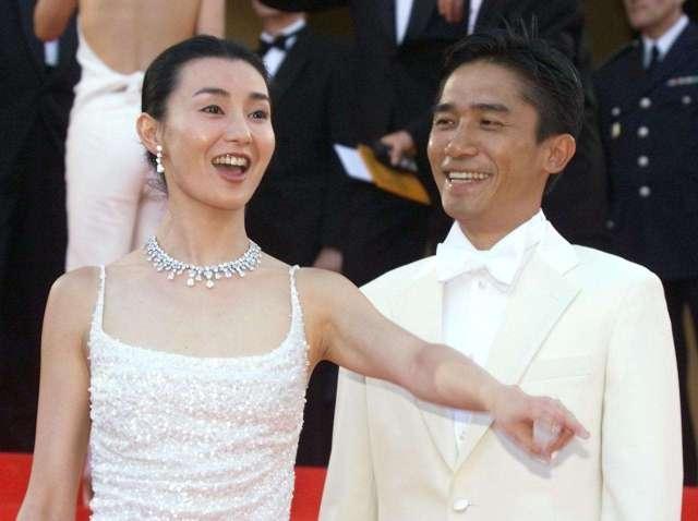 84年,梁朝伟指着张曼玉对刘嘉玲说:这辈子只喜欢一个人,就是她