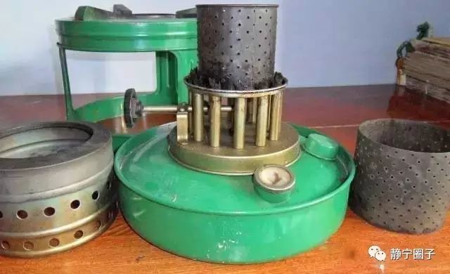 通渭娃小时候上学用煤油炉子,吃揪片子的日子,你还记得吗?