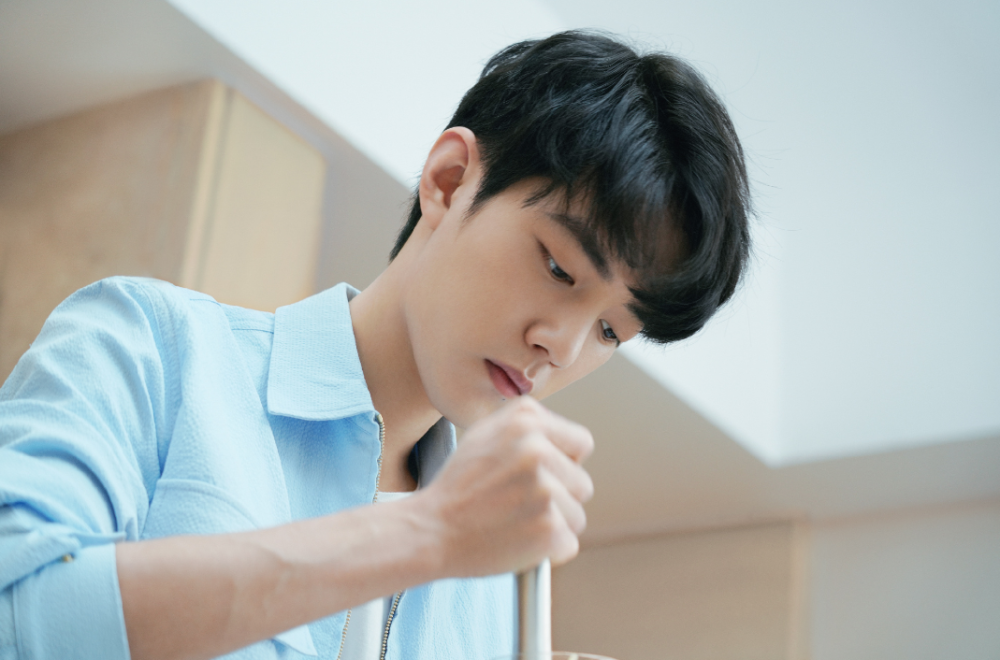 肖战|明星势力榜更新，王一博蝉联冠军，肖战惨跌至第六……