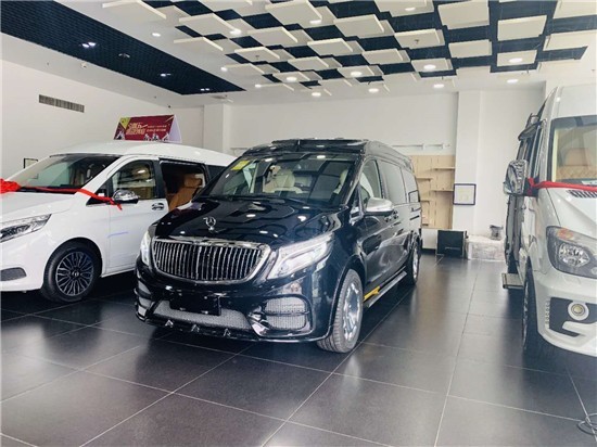 奔驰迈巴赫vs880七座双色车身商务震撼上市