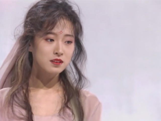 历代最美女星 宫泽理惠 中森明菜 新垣结衣 桥本环奈都不及她