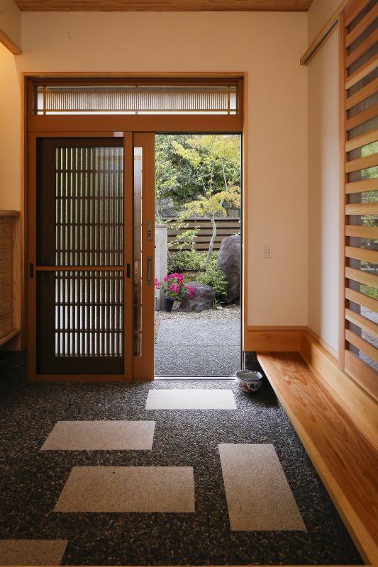 我家以后装玄关,就学日本先下沉再做汀步,进门干干净净好看实用