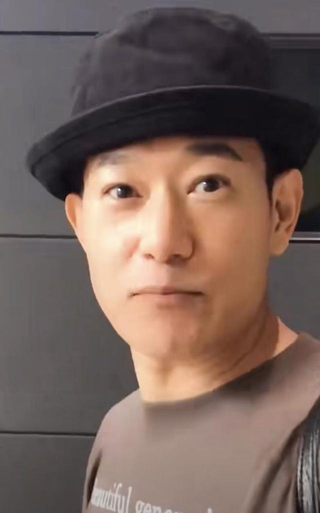 46岁矢野浩二自曝与老婆分床睡遭路人质疑后反击获网友力赞