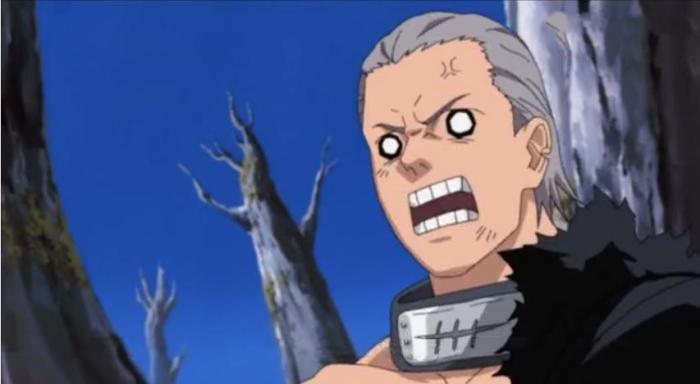 飞段精通体术,上忍阿斯玛背后偷袭,飞段能够迅速察觉并予以反击,就