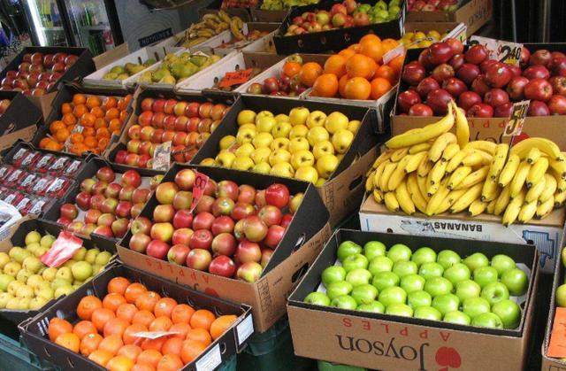 夏天摆摊卖水果,卖这3种水果月赚上万,你卖你也行