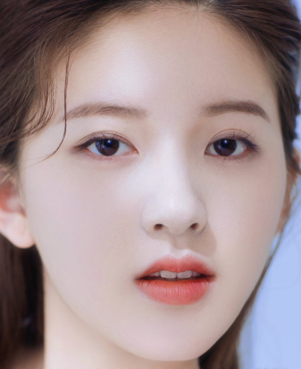 赵露思大学素颜照流出,镜头一拉近,果然是纯天然