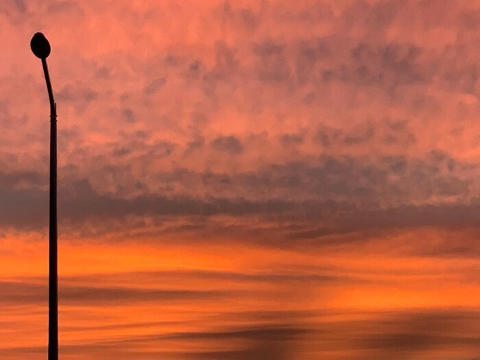 可爱背景图 太粘人的小朋友都会被丢掉 腾讯新闻