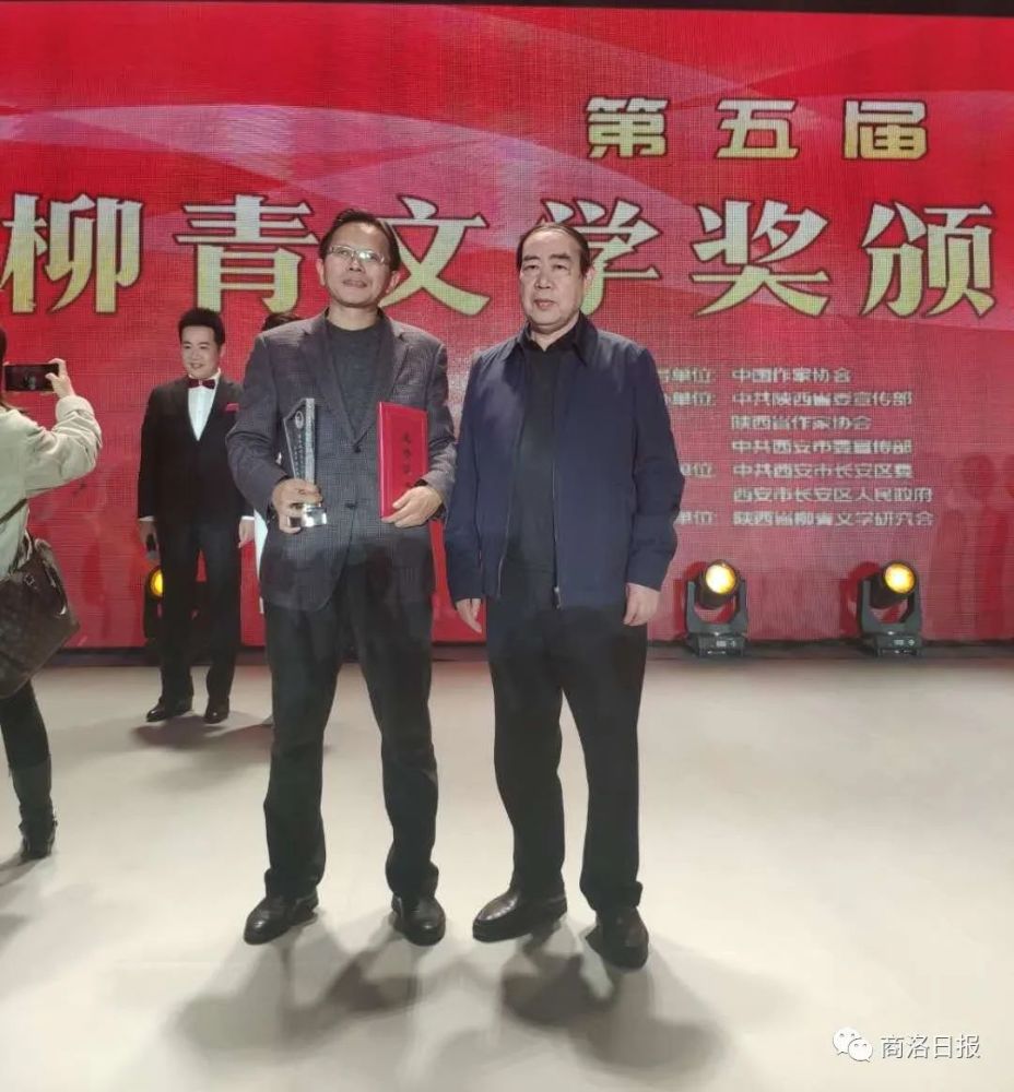 黄朴探寻人世间的隐秘与烟火