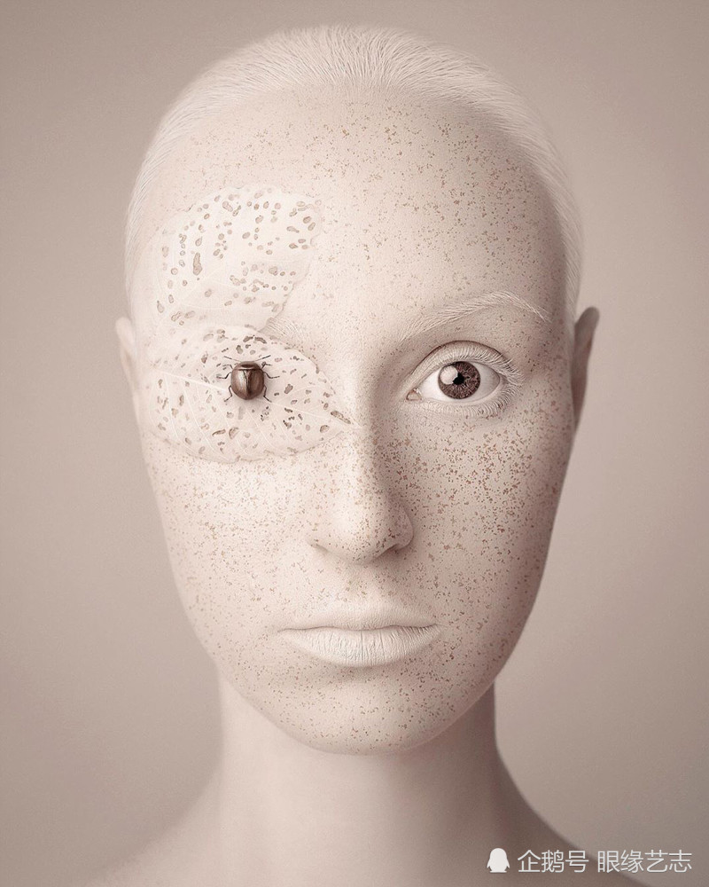 与爱因斯坦玩自拍:入驻卢浮宫的"ps女王",炫目的人脸艺术