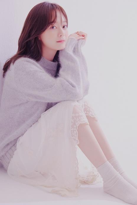 全昭旻公开清纯写真 演员转型综艺人被骂惨了 加入跑男是福是祸?