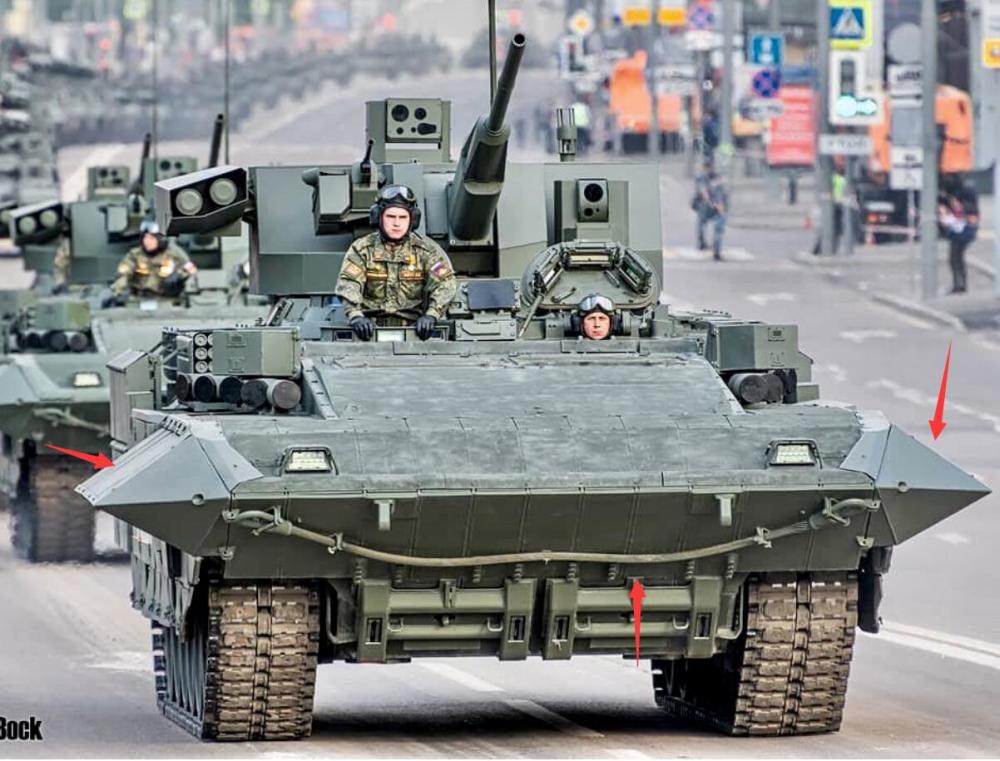 虽然俄罗斯人极其注重陆军,但是他们的坦克还是装甲战车,几十年来都是