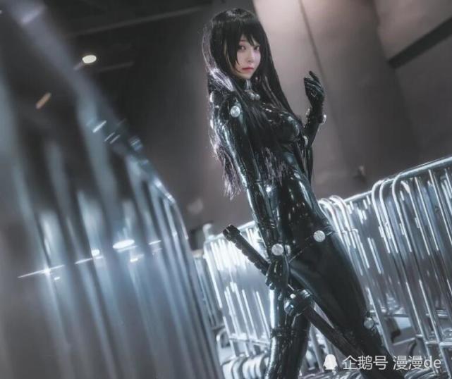 胶衣cosplay有多种颜色，为何都只关注黑色_腾讯新闻
