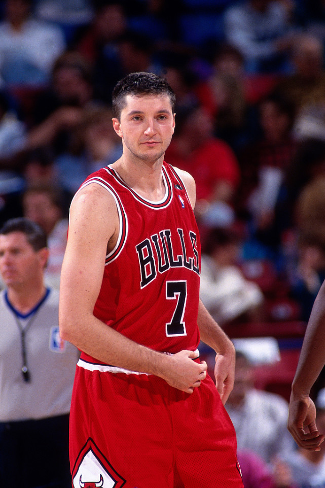 1999年的今天公牛全场比赛仅得49分创nba历史最低