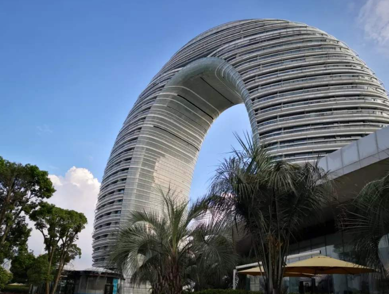 耗资15亿打造,却被调侃像"马桶圈"虽然说湖州喜来登温泉度假酒店因为