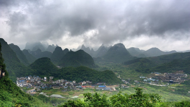 廣西陽朔曾經一個平平無奇的小山村現在變成美景甲桂林