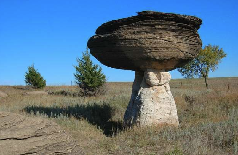 堪萨斯蘑菇岩30upheaval dome陨石坑位于美国犹他州峡谷地国家公园