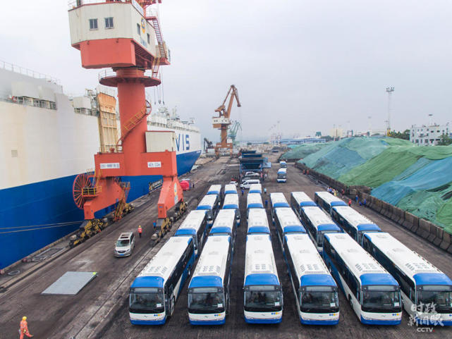 5月27日，200辆金龙客车从厦门码头启航前往塞浦路斯，这一单创下了中国客车出口欧州单笔数量最大的新纪录。