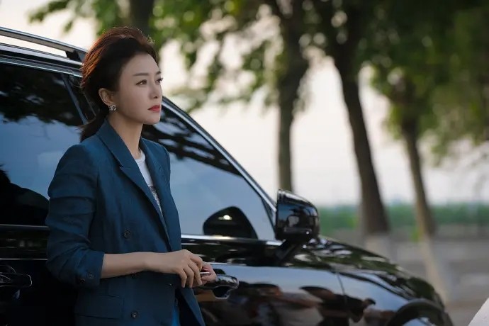 暮白首|电视剧热度榜：《暮白首》靠后，《局中人》第二，第一上映仅3天