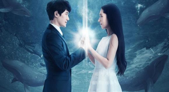 然而并不是,这部剧有冯绍峰和郭碧婷主演,冯绍峰饰演了一个人鱼王子