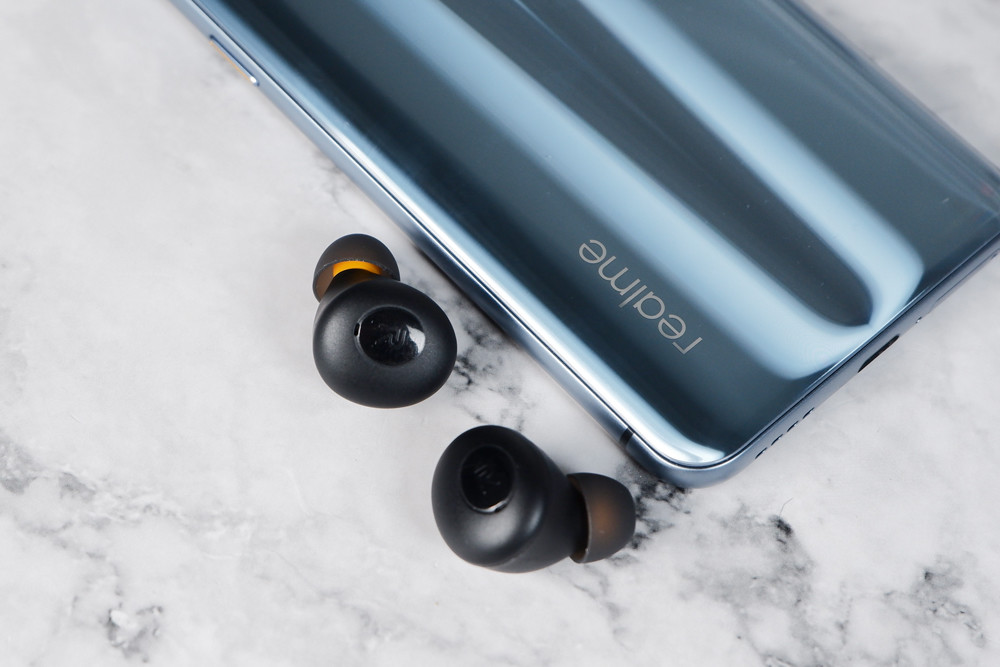 小巧轻便 realme 真我buds q真无线蓝牙耳机评测