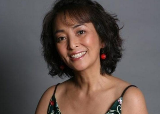 她曾扬言不嫁中国人 嫁3个老外都遭抛弃 如今57岁仍单身一人|李勤勤