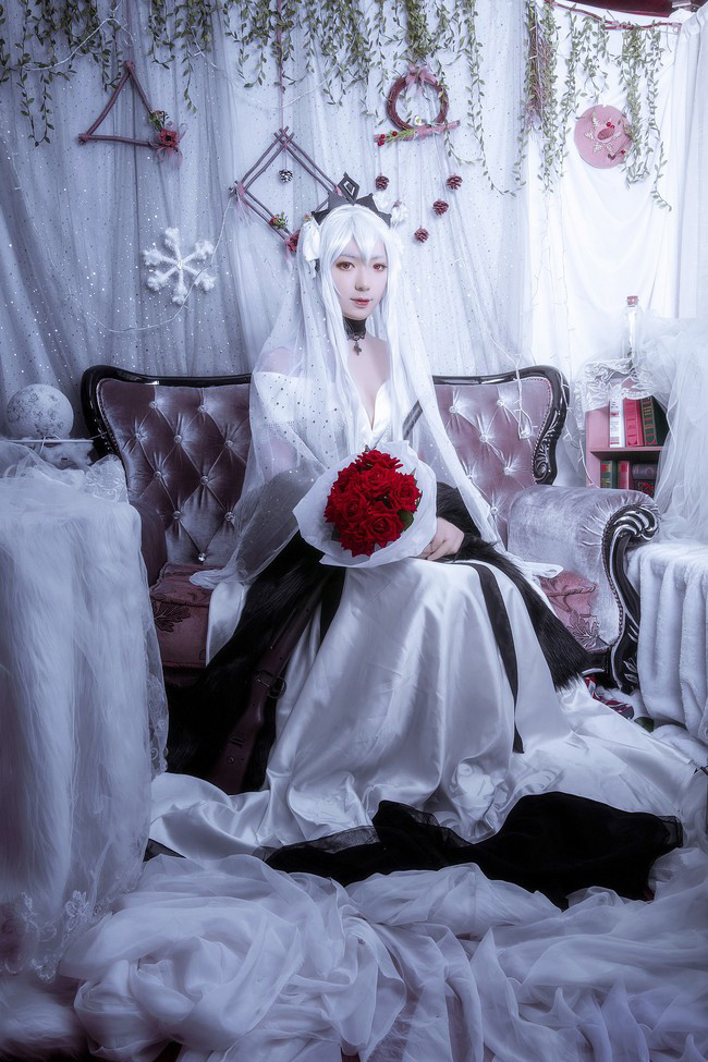 穿上婚纱的德皇98k别有一番滋味