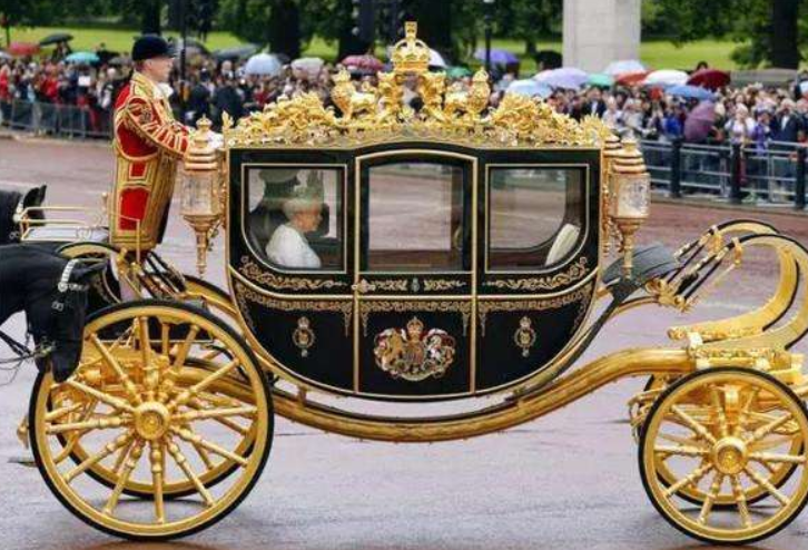 英国派使臣为乾隆祝寿,送3个"礼物",却被乾隆当成垃圾,悲哀!