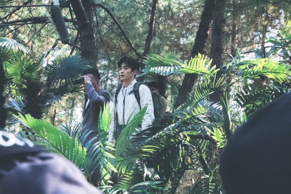 重启之极海听雷|如何评价朱一龙、毛晓彤、胡军主演的电视剧《重启之极海听雷》？