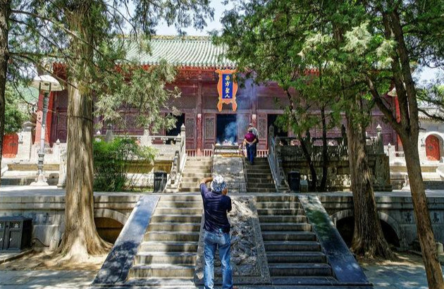 泉州少林寺位於清源山腳下,又名為鎮國東禪寺,也就是在金庸武俠小說中