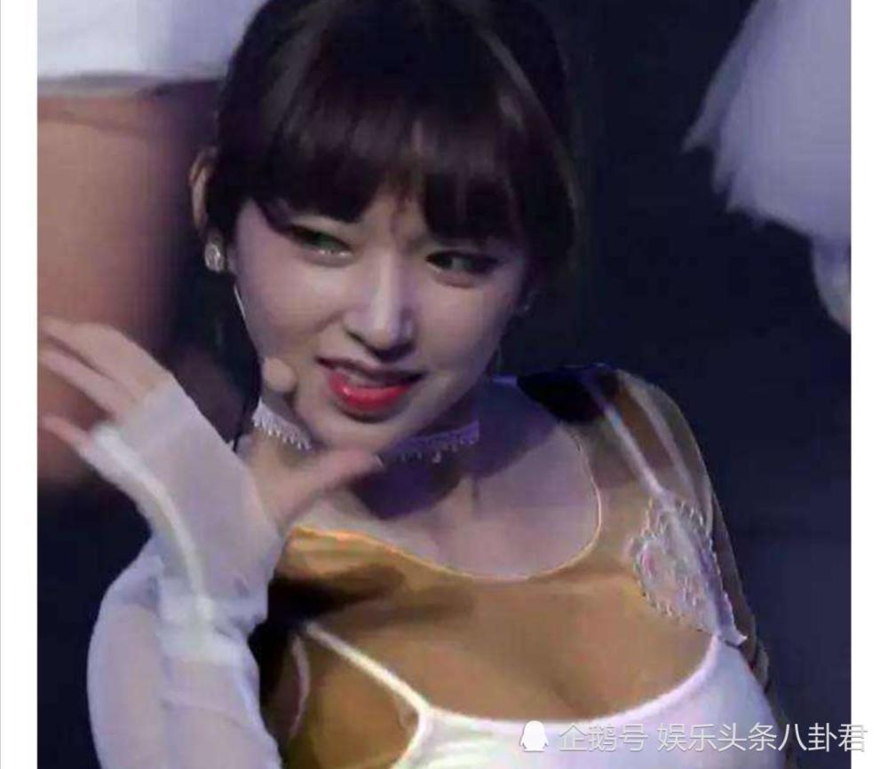 看她穿舞衣做动作的一瞬间,奶潇实至名归!_腾讯新闻