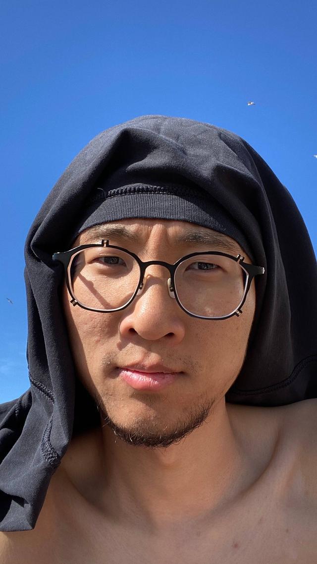 马頔晒与王思聪前女友的聊天记录女方控诉大腿被咬对话很暧昧