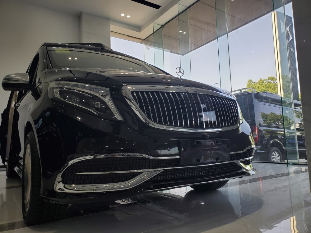 进口奔驰迈巴赫vs880 打造高贵奢华的mpv