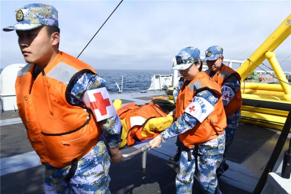 直击硬核现场这场海上救援演练比大片精彩