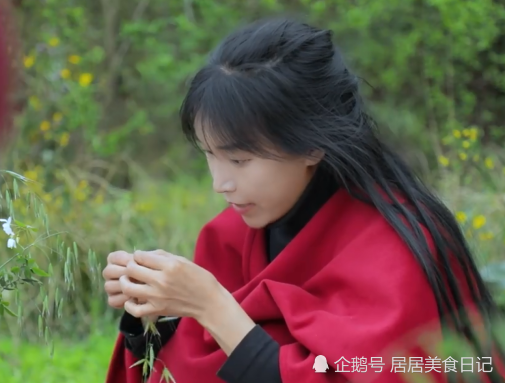 李子柒自制炸桃花看清无滤镜下真容后网友不敢下口