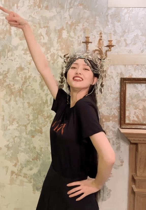 唐嫣产后首次营业,穿戏服跳舞欢脱十足,状态超好