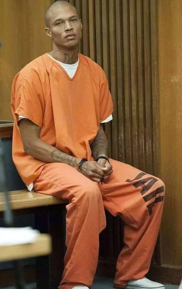 美国"最牛"囚犯,一出狱就成为签约模特,被富婆看中走向人生巅峰!