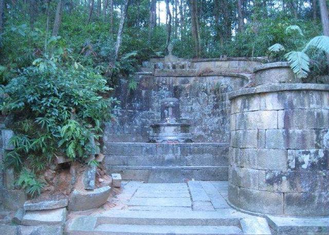 朱棣曾找到朱允炆福建宁德有一座疑似朱允炆的墓且为御赐