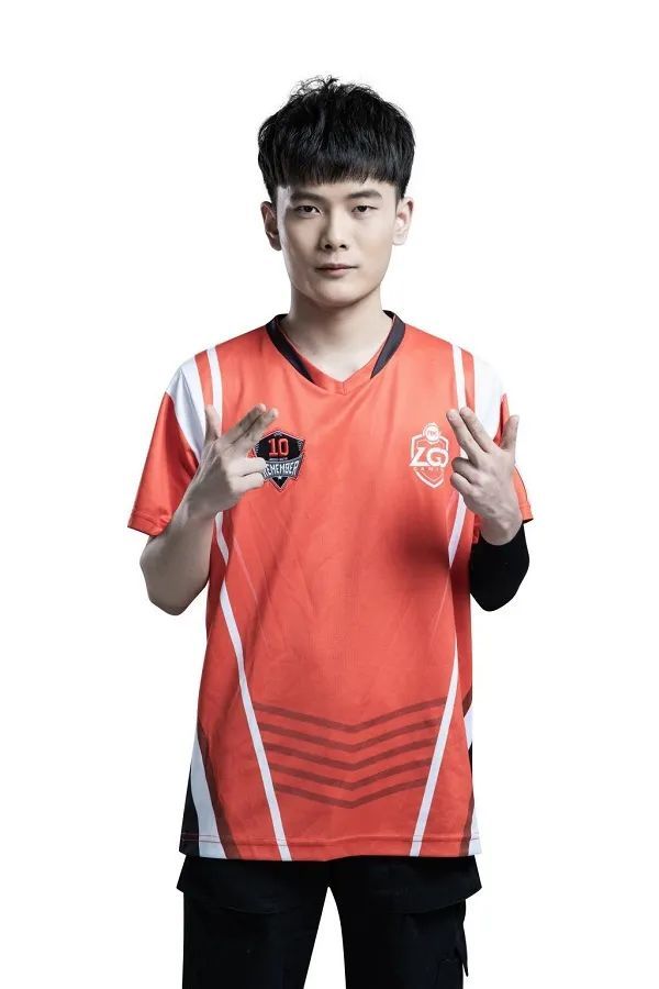 还记得cfpl s15全明星狙神争霸赛吗,颜开力压wolf夺得新科狙神.