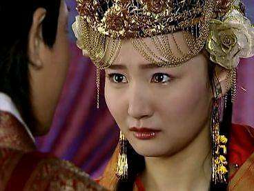 牛萌萌直播否认吸毒被抓:假新闻,没买热搜没炒作,我也一头雾水